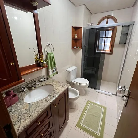 Apartamento 4 Dormitorios No Coracao De Gramado Exterior foto